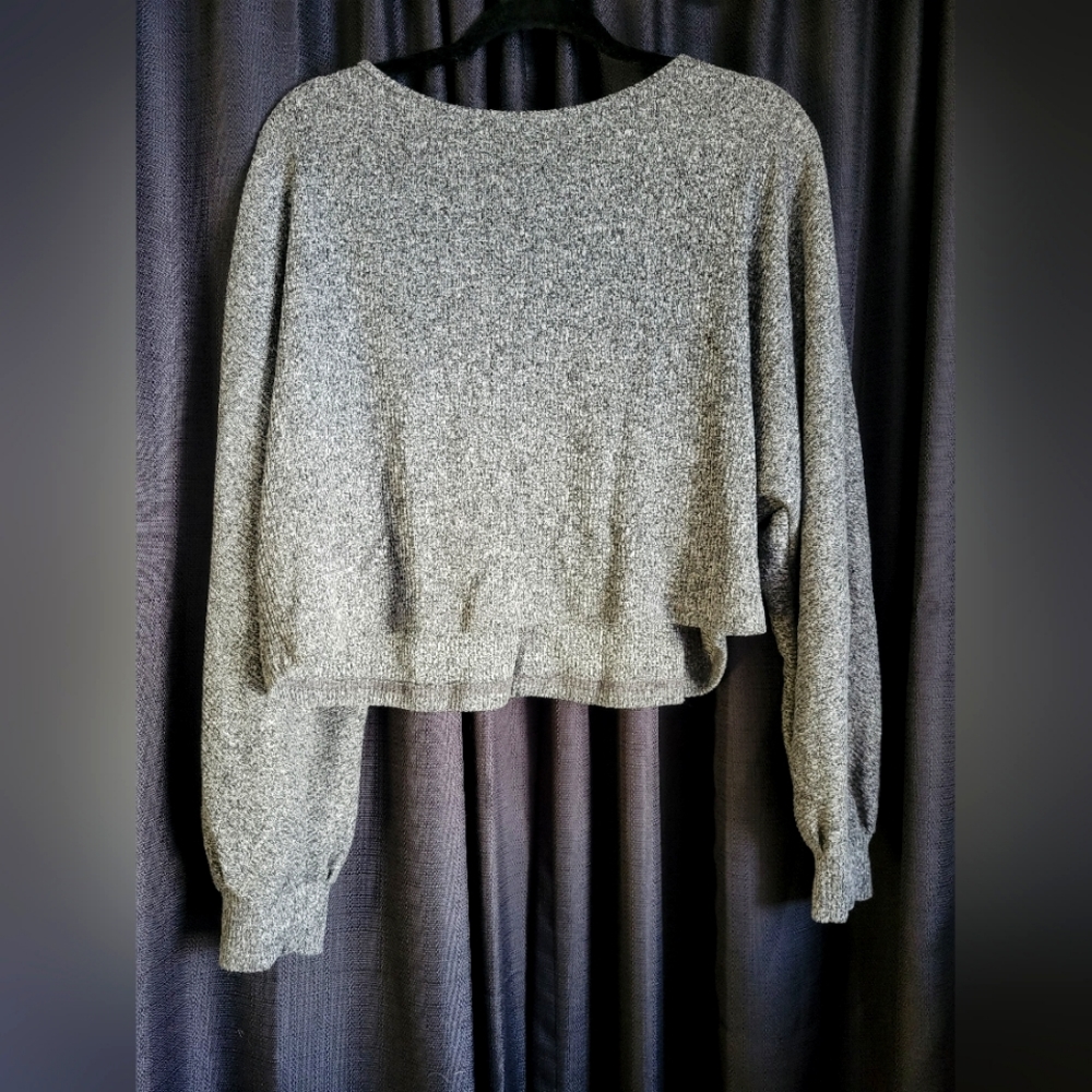 Women's Grey Long Sleeve Crop